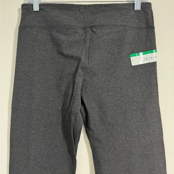 Two pairs of Champion Performance Black and Gray flare leggings! Both M long - Picture 7 of 7